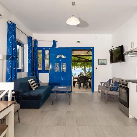 Stratos By Mroom Apartmán